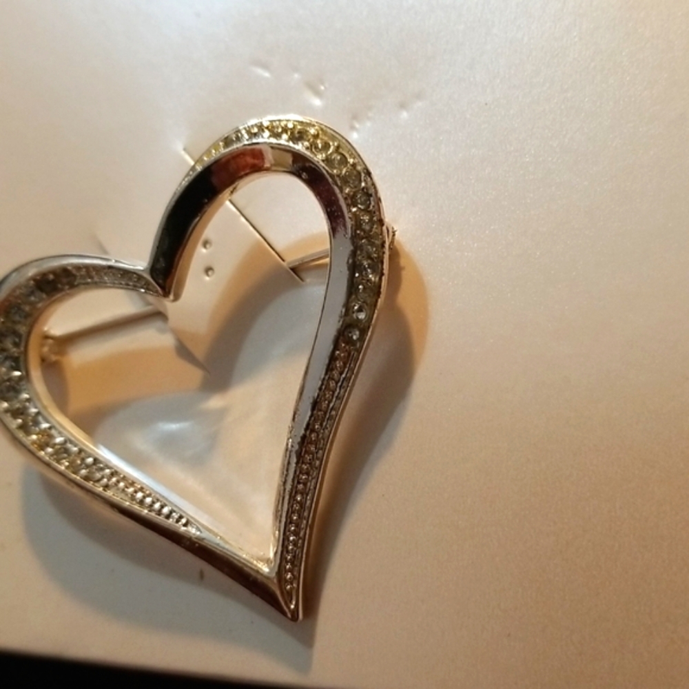 Silver colored heart shape pin with tiny sparkly accents - Picture 3 of 3